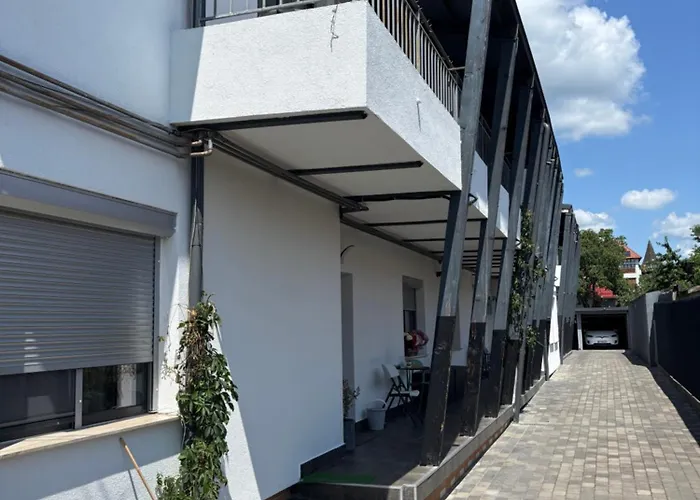 Apartament Iaroi 3 *